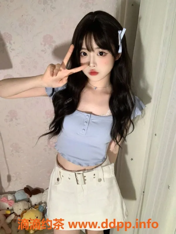 重庆楼凤-重庆回兴高颜小萝莉18岁，165cm温柔服务