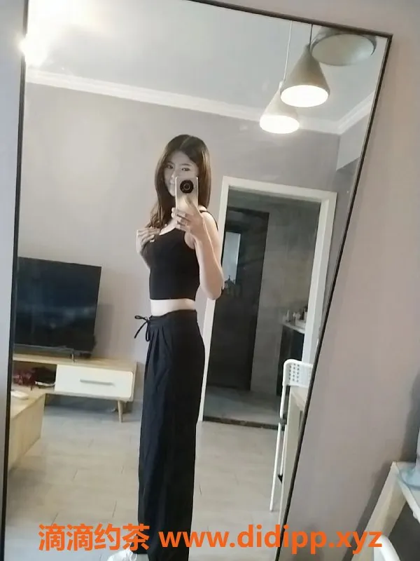 重庆spa会所-红旗河沟薇薇，170高、28岁，天然B杯御姐