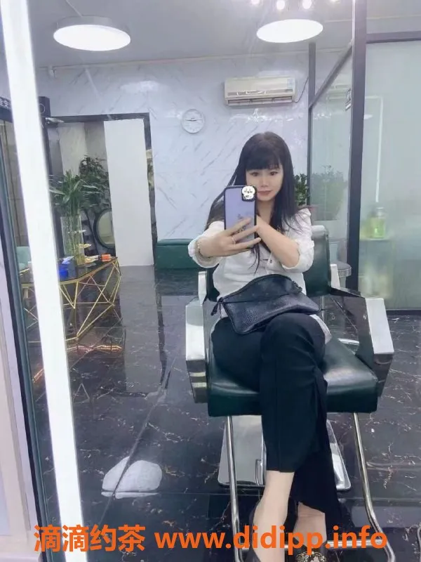 深圳楼凤资源信息,罗湖29岁狐媚 性感诱惑165cm 34B