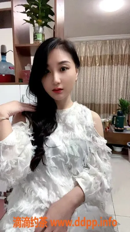 广州楼凤-嘉禾望岗尤物sasa，27岁气质少妇，茶水费优惠