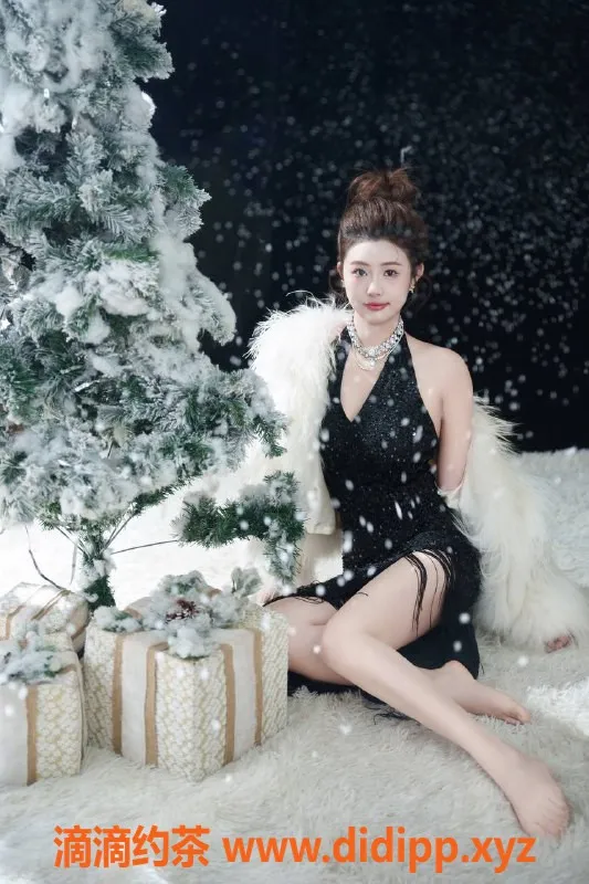 北京楼凤资源信息,朝阳三里屯嫩妹馨予，900P，皮肤白嫩