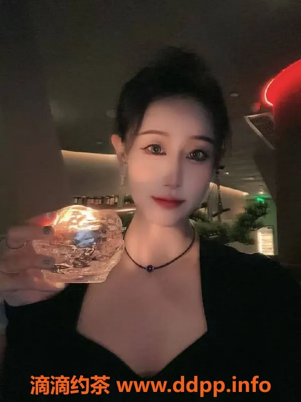 杭州楼凤-175cm高挑女孩DD，92斤D罩杯，03岁青春活力