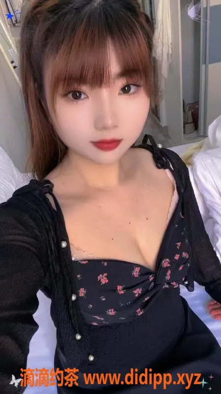 广州楼凤-天河御姐思思，5P大胸舌吻服务体验