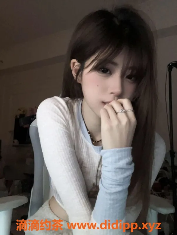 深圳楼凤-福田性感女友菜菜，163cm 34C 23岁