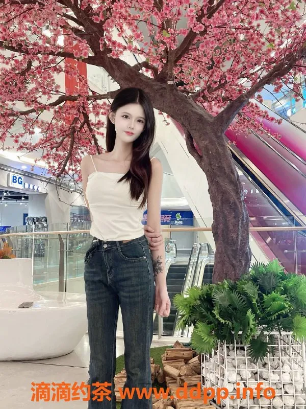 广州楼凤-荔湾悦悦，嫩妹上门服务，17PP抢购！