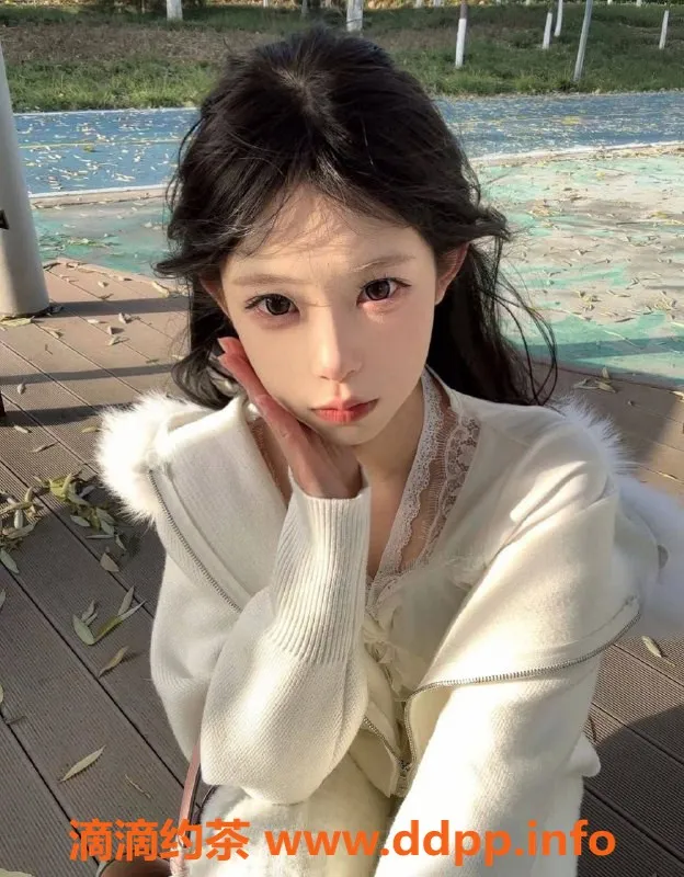 北京楼凤-丰台乔伊儿，均匀身材，1200元服务