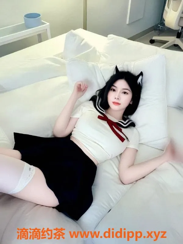 成都楼凤-乐乐，白皮肤少妇，500p高新区服务