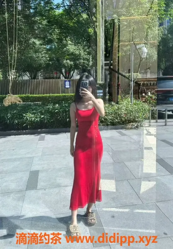 厦门楼凤-湖里五缘湾飞飞鱼，18岁嫩妹外出服务