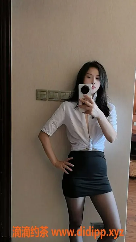 成都楼凤-桐梓林安若，500起享受多种服务