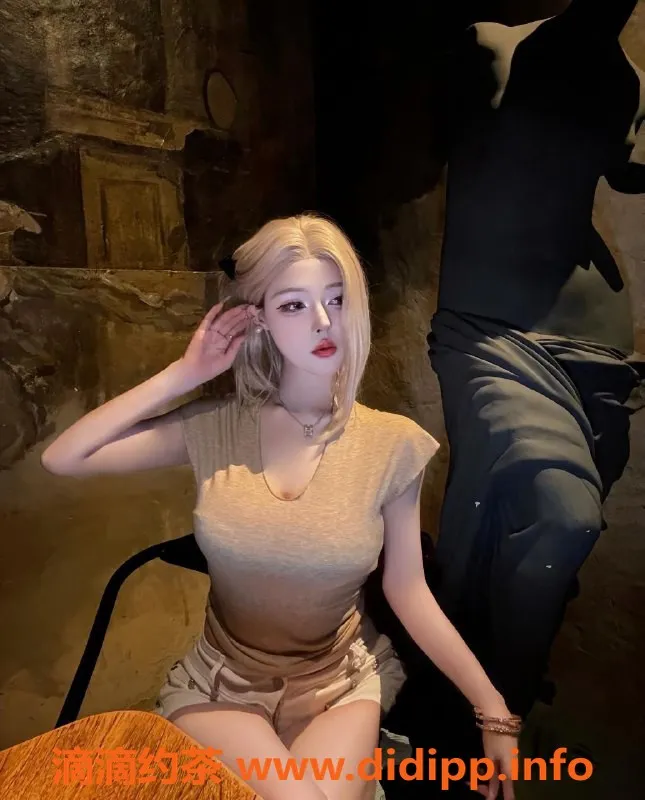 杭州外围-杭州滨江小米，极品大胸D，163cm充满活力的美少女