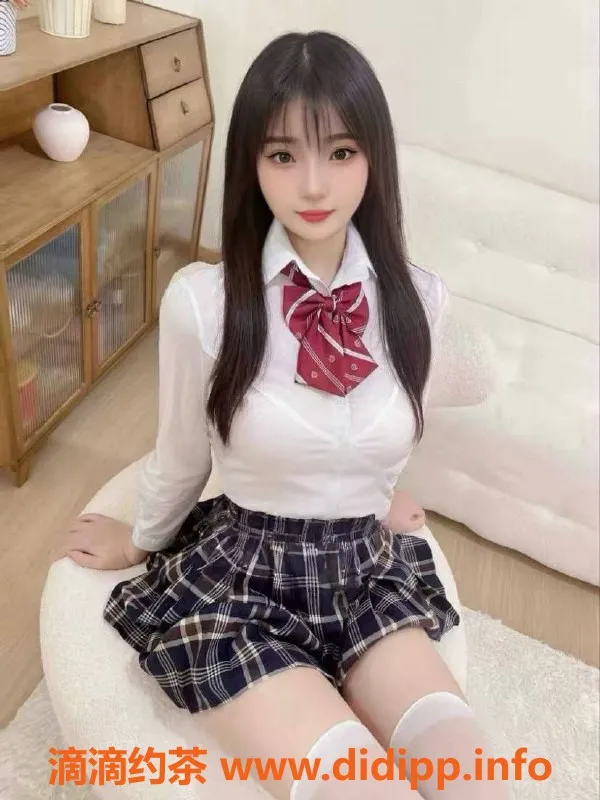 广州楼凤-天河嫩妹英英，10P舌吻鸳鸯浴等你体验