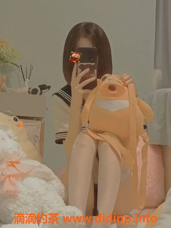 深圳楼凤-龙华熊熊老师，性价比高的长腿嫩妹