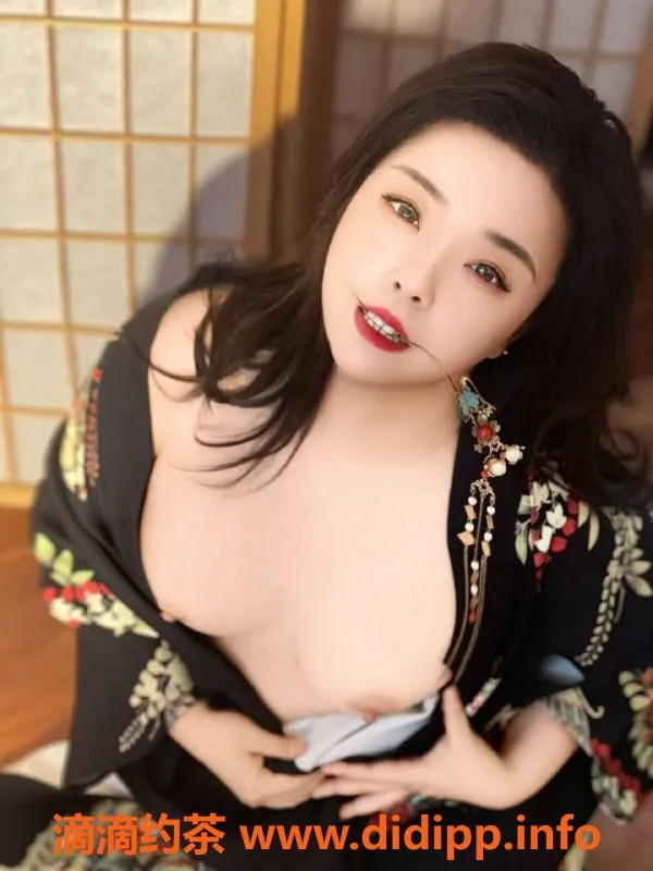 北京spa会所-朝阳黑丝姐姐，33岁170身高，性感诱惑