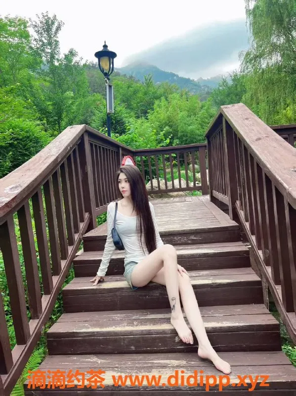 福州楼凤-台江区丹妮，172cm，900P，23岁鸳鸯浴专家