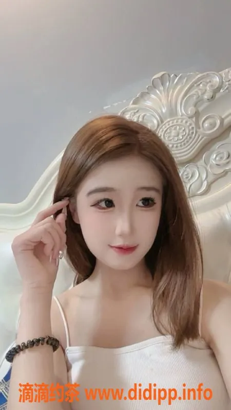 长沙楼凤资源信息,雨花区馨馨，19岁170cm，服务仅700起！