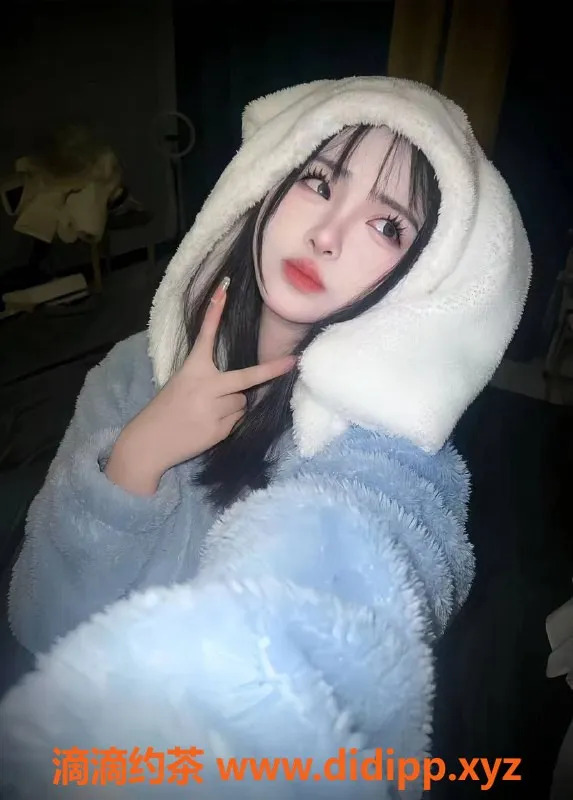 杭州楼凤-上城区小诺，超值1000，私聊了解更多