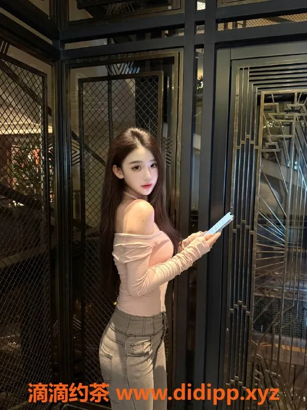 广州楼凤-天河御姐倪儿，夜课25PP，长腿诱惑等你体验