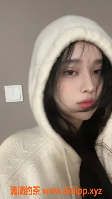 杭州楼凤-拱墅嫩妹小柠檬，1200元私密服务