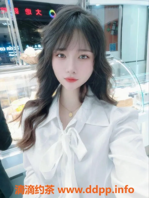 广州楼凤-天河倾城姐姐，真实验证，700元起服务