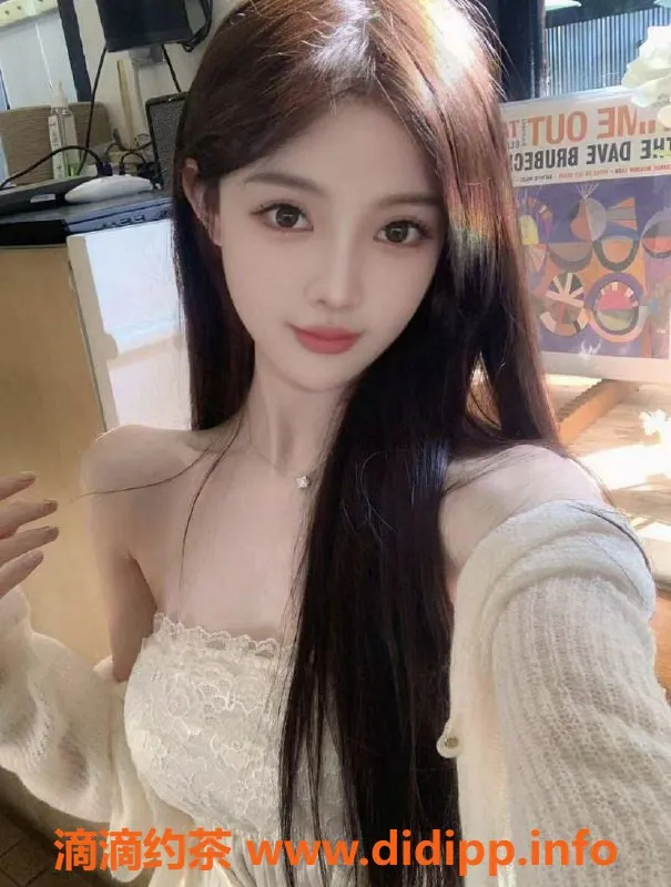 深圳楼凤-宝安21岁极品尤物伊莎，165cm 46kg服务热情