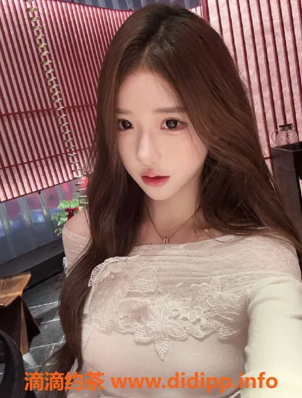 深圳楼凤-宝安21岁极品尤物伊莎，165cm 46kg服务热情