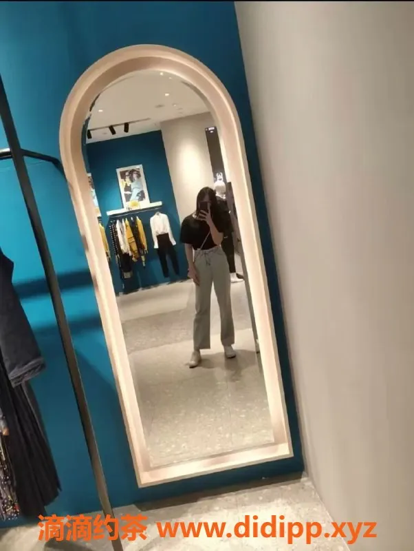 深圳楼凤资源信息,龙岗妍妍：23岁，165cm，34C，夜课优惠等你来！