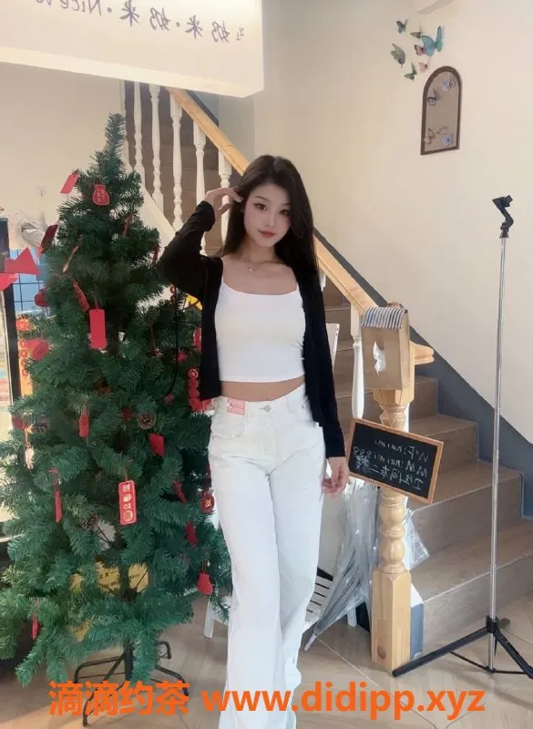 杭州楼凤-上城嫩妹多米，舌吻69互舔，900P起！