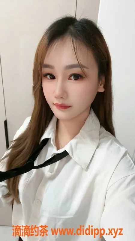 广州楼凤-天河骚骚：700元舌吻，1300元69p服务