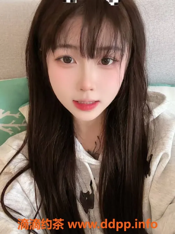 长沙楼凤资源信息,岳麓区湘湘，160cm 18岁，600p服务不容错过！