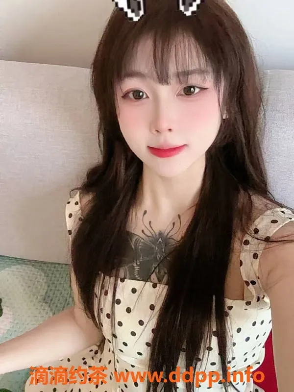 长沙楼凤-岳麓区湘湘，160cm 18岁，600p服务不容错过！