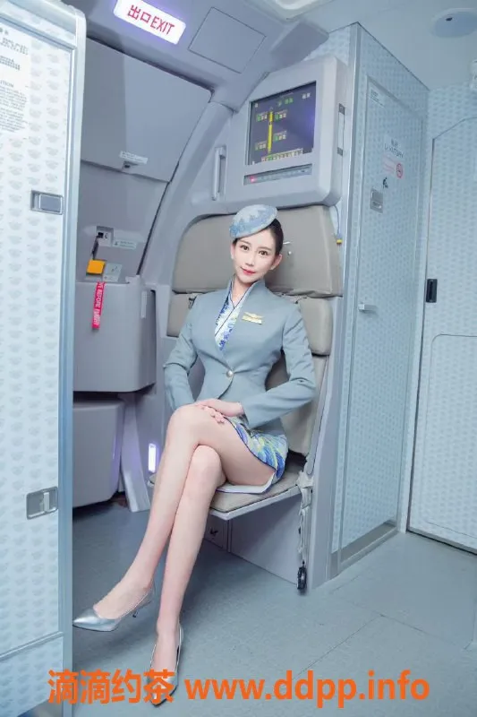 杭州楼凤-西湖诗雨，170高挑D罩，500享半套服务