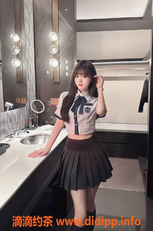 北京楼凤-朝阳三里屯佳琪，刚下海紧致小姐姐