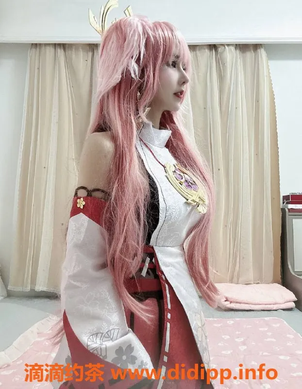 广州楼凤-天河御姐馨儿，15P双飞服务，火辣大胸等你来约！