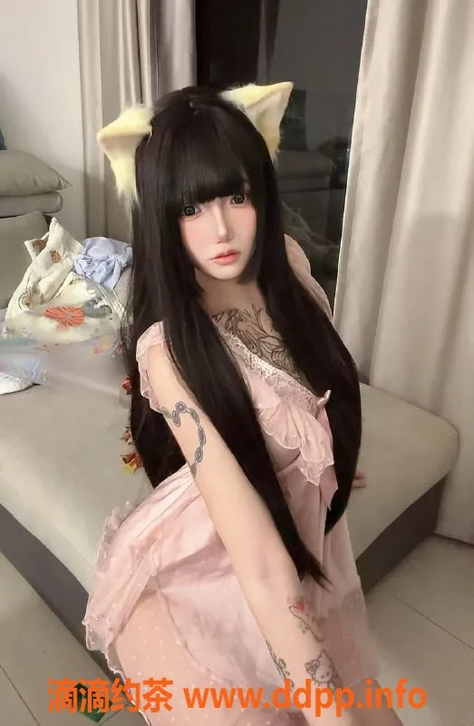 广州楼凤-天河嫩妹呆呆，8P鸳鸯浴等你来体验！