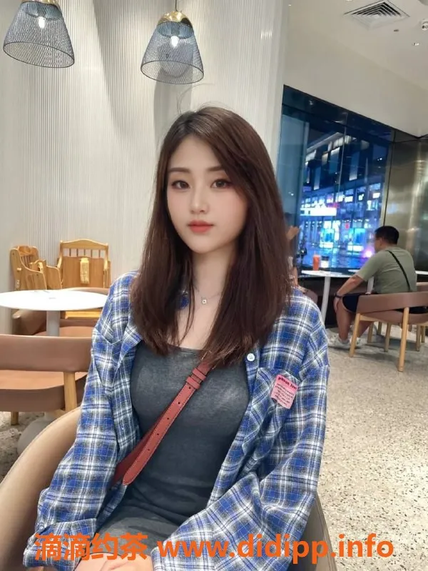 广州楼凤-佛山金沙洲杜老师蛇吻，600起享服务