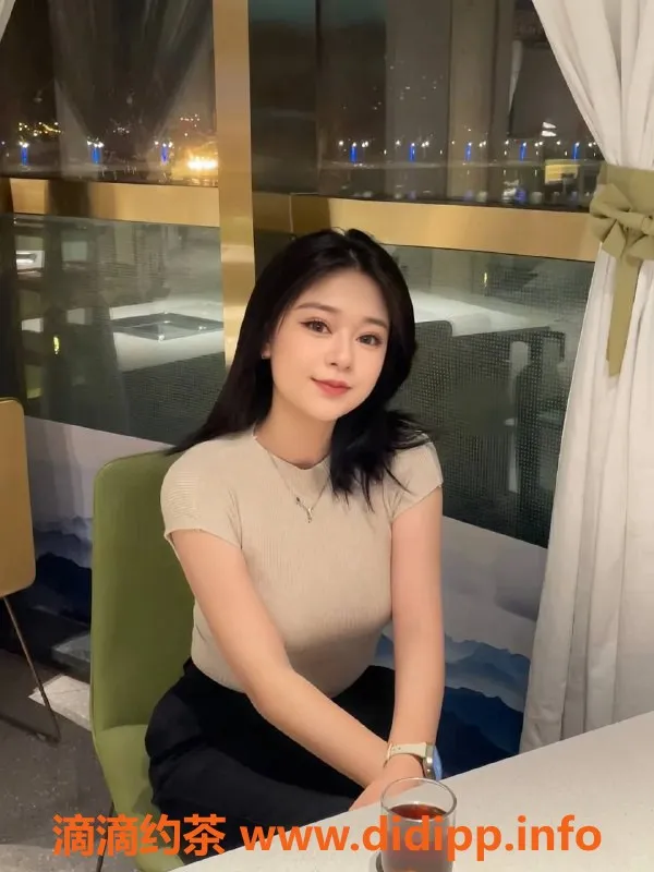 广州楼凤-佛山金沙洲苏老师蛇吻，600起服务