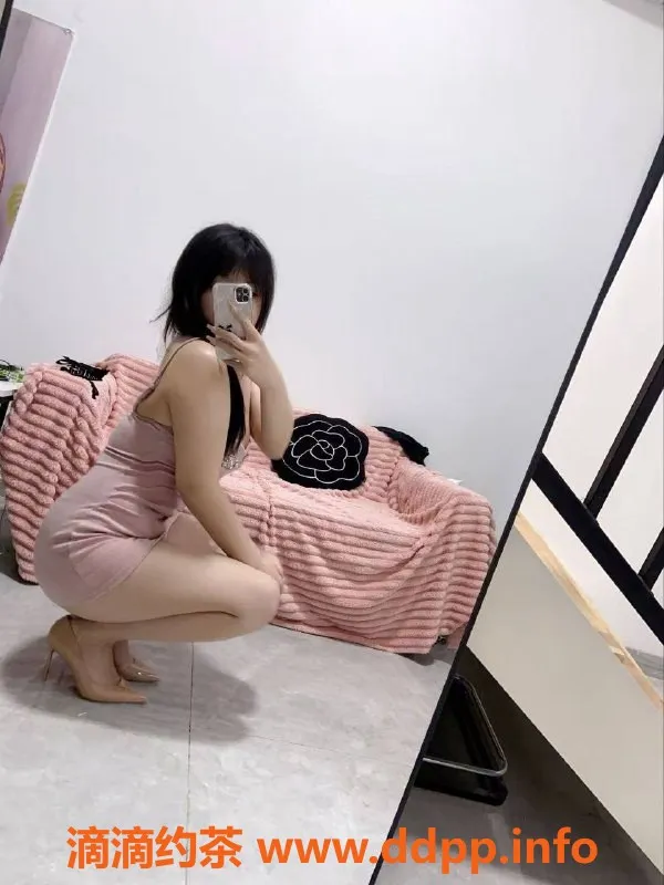 郑州楼凤-金水区25岁雪儿，160cm，52kg，平价服务