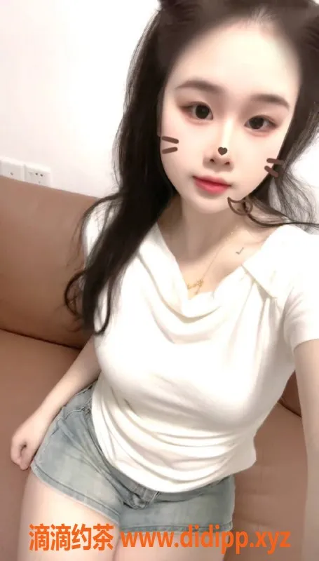 杭州楼凤-上城嫩妹初芯，900元体验服务，舌吻、69互舔！