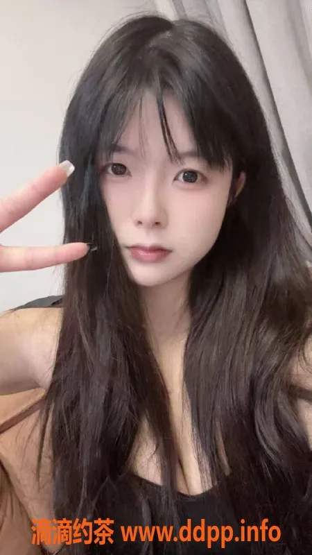 长沙楼凤-开福区雅宝，165cm C杯，20岁高配服务