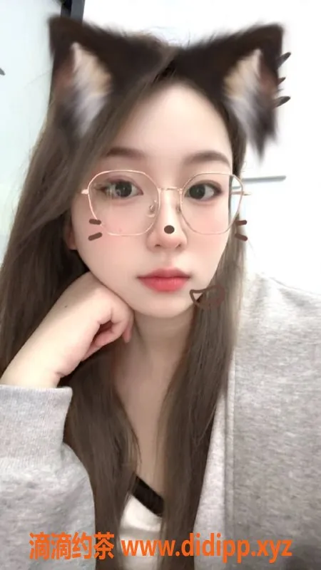 长沙楼凤-芙蓉区栗子酱，22岁，163cm，50kg，服务价格6p