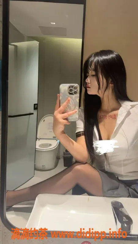 厦门楼凤-集美19岁嫩妹泡泡，服务优质只需600元