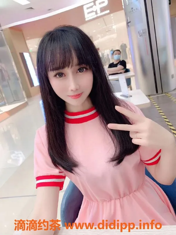 成都楼凤-郫都区瑄瑄，400/700制服诱惑服务