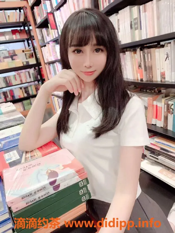 成都楼凤-郫都区瑄瑄，400/700制服诱惑服务