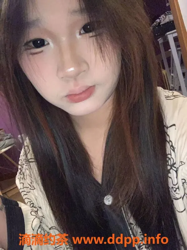 成都外围-成都17岁新人仪仪，身高157，价格实惠