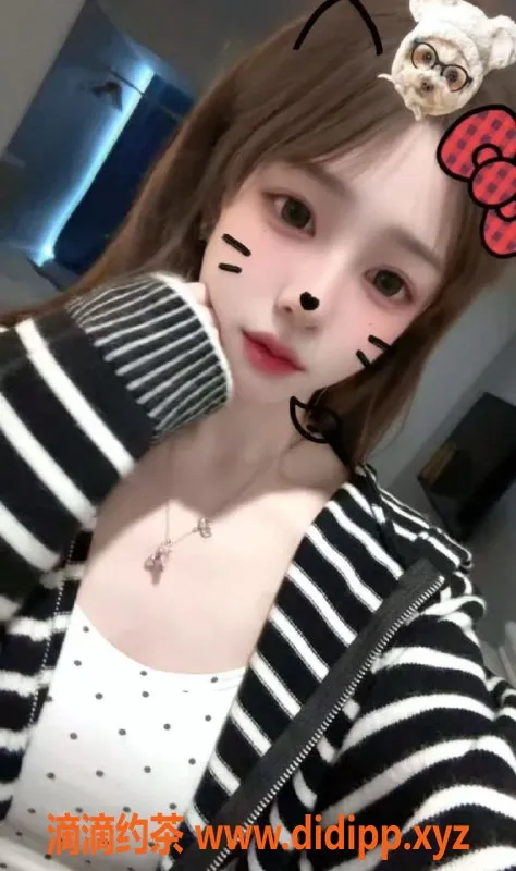 杭州楼凤-上城小梨花，171cm 18岁，激情服务仅1200元