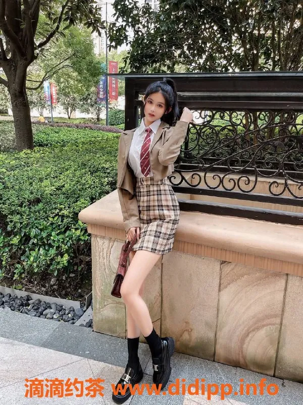 东莞楼凤-大朗诗诗，700元优质服务，个人频道了解更多