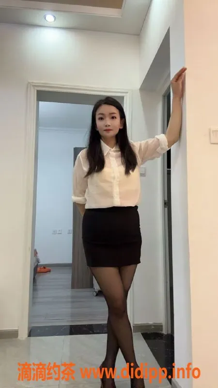 成都楼凤-成华区欢欢：160cm C罩杯少妇车，5p起优质服务