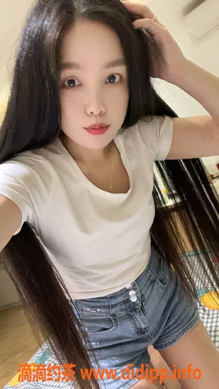 广州楼凤-白云美月，视频验证，400元/次服务