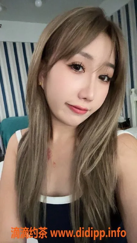 成都楼凤-高新区御姐车糖糖，颜值与服务兼备