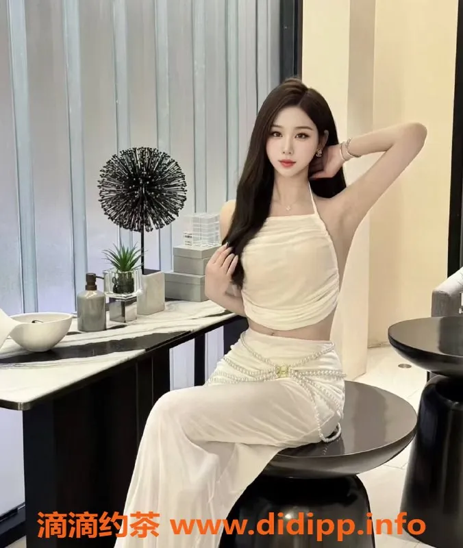 广州楼凤-天河双双大胸御姐，13P服务等你来体验！